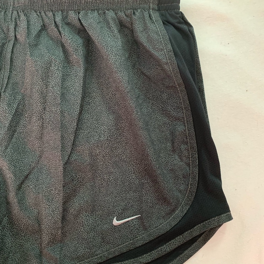 Nike Dri-Fit Charcoal Shorts - Picture 2 of 3